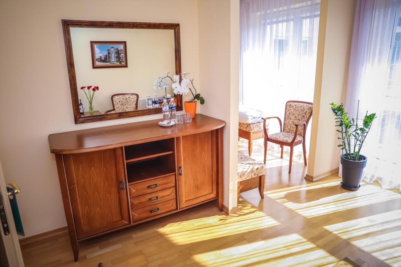 Hotel Uniwersytecki Stary Toruń Dış mekan fotoğraf