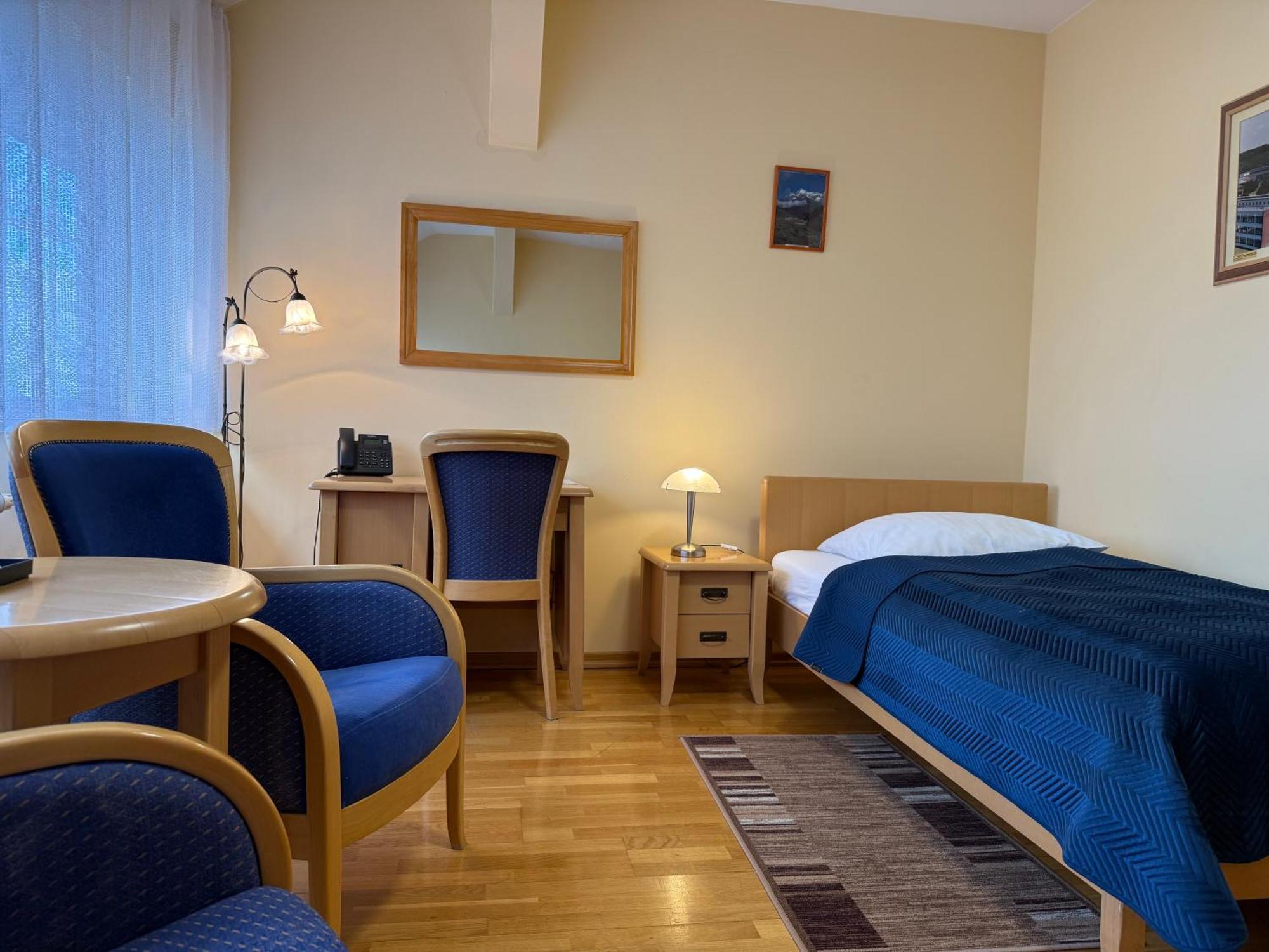 Hotel Uniwersytecki Stary Toruń Dış mekan fotoğraf